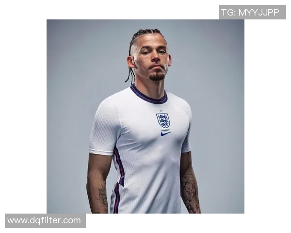 足球球星头像的魅力与影响力探讨：从个人品牌到全球文化现象